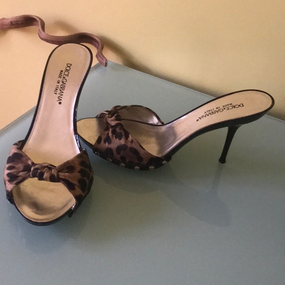 Shoes - Picture 2 of 4